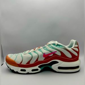 Size 7Y / 8.5W Nike Air Max Plus CD0609-110
